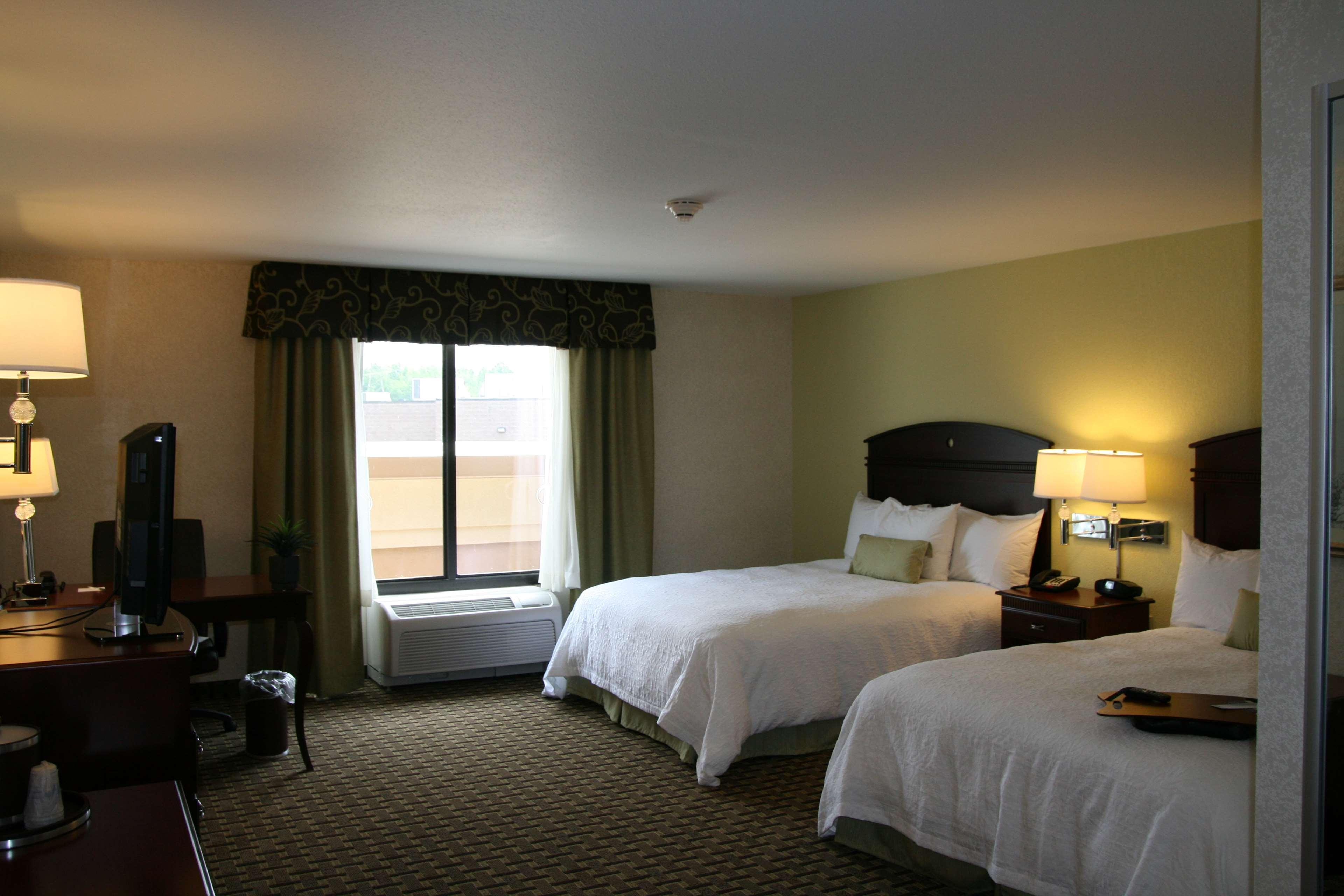 Hampton Inn & Suites Cleveland-Mentor Room photo